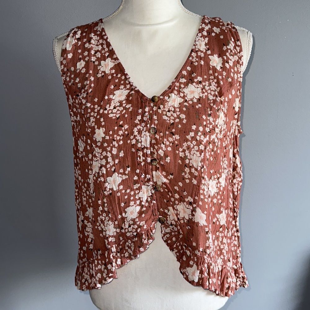 Floral Tank Top! - Picture 2 of 10